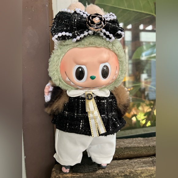 Custom Doll Stylist and beginner doll maker☠️💚🧸 - Picture 4 of 13